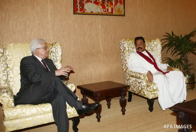 Palestinian President Mahmoud Abbas meets the Sri Lankan President Mhenda Raja Biska in Sri Lanka's capital of Colombo.