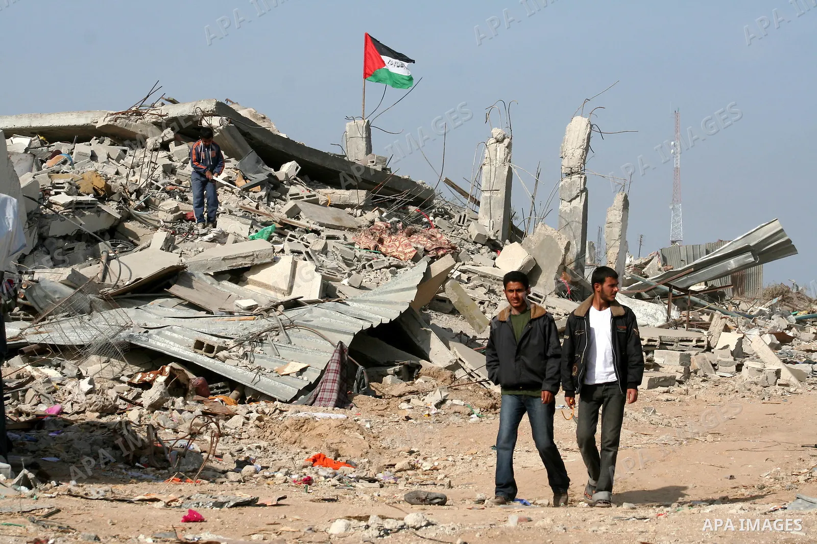 A Palestinian man inspects his destroyed house after an Israeli operation in the northern Gaza Strip, 07 February 2009Israel launched air strikes in Gaza late February 6 to strike tunnels which Israel says are used to sm...