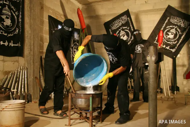 A Militants of El-Naser Salah El-Deen brigades of the popular resistance, during they prefabricate a homemade rockets and landmines, in Gaza Strip. Abu Abeer the commander of El-Naser Salah El-Deen brigades said that the...