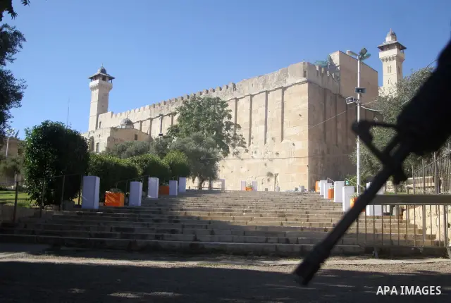 A sights from old city of hebron. With the Al-Aqsa Intifada in 2000 and the outbreak of clashes between Israeli forces and Palestinians in areas surrounding the town of old city of Hebron, the Israeli army imposed a bloc...