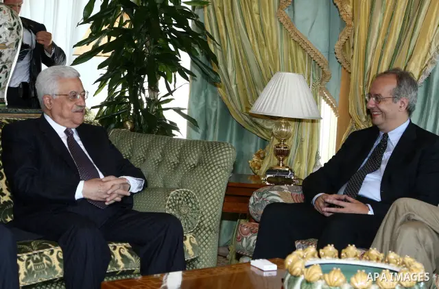 Palestinian President Mahmoud Abbas meets Italian opposition leader Falter Milltrone, in the Italian capital of Rome.