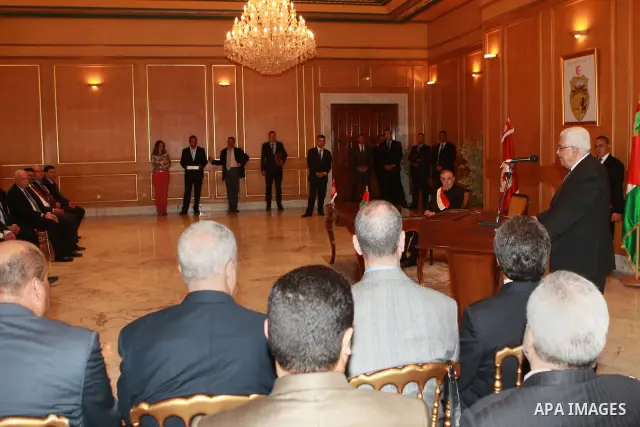 Palestinian president Mahmoud Abbas speech after meet with the mayor of the city of Tunisia Saif Allah Al-Asram, in Tunisia, on April 30, 2012. Palestinian President Mahmud Abbas arrived in Tunisia on April 28 for a thre...