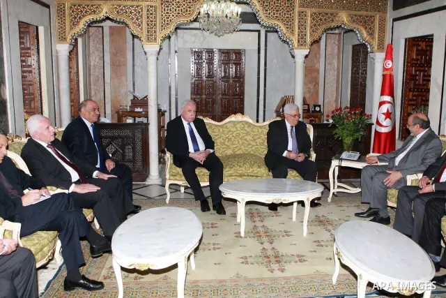 Palestinian president Mahmoud Abbas meets with Tunisia's Prime Minister, Hamadi Jebali (R), in Tunisia, on April 30, 2012. Palestinian President Mahmud Abbas arrived in Tunisia on April 28 for a three-day official visit....