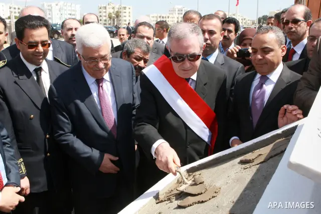 Palestinian President Mahmoud Abbas (Abu Mazen), lays foundation stone for the new building of the Embassy of Palestine. in Tunisia on May 01, 2012. Photo by Thaer Ganaim