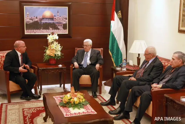 Palestinian President Mahmoud Abbas (Abu Mazen), meets with Tunisian ambassador in the West Bank, city of Ramallah on May 10, 2012. Photo by Thaer Ganaim