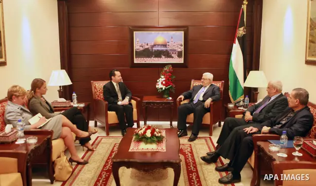 Palestinian President, Mahmoud Abbas (Abu Mazen) meets with the U.S. consul, in the West Bank city of Ramallah, on July 03 2012. Photo by Thaer Ganaim