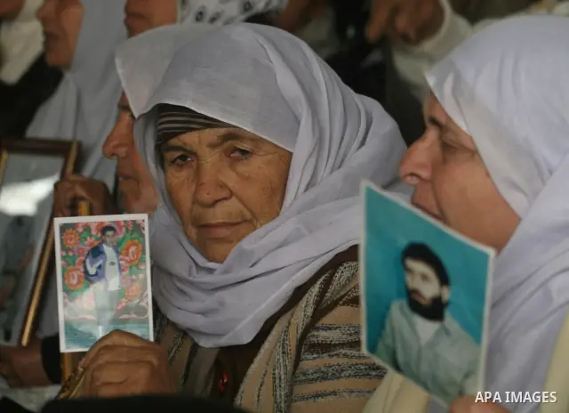Palestinians take part in a protest in Gaza City calling for the release of Palestinian prisoners held in Israeli jails March 2, 2009 APAIMAGES PHOTO / Ashraf Amra