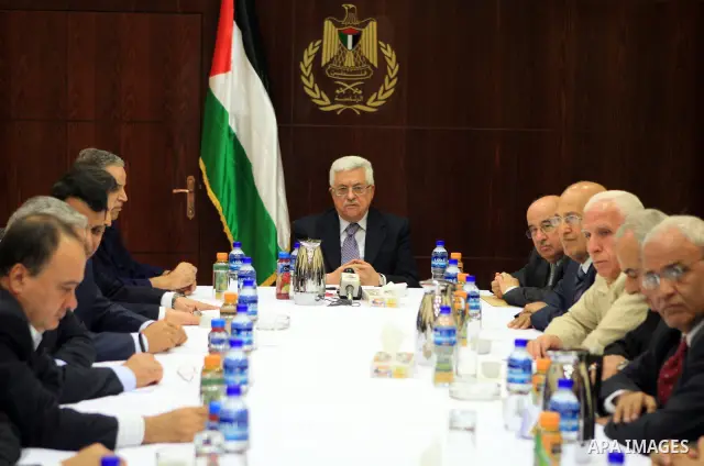 Palestinian President Mahmoud Abbas heads a meeting of the elected Central Committee of Fatah in the West Bank city of Ramallah August 13, 2009. Fatah, the long-dominant Palestinian political movement, has elected a new...