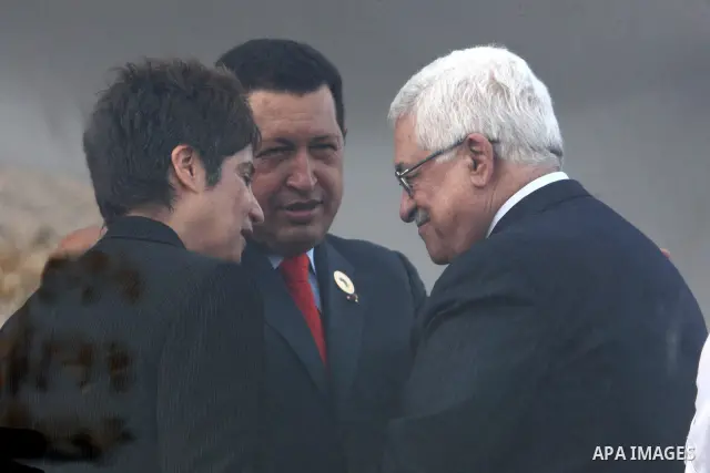 Palestinian President Mahmoud Abbas (Abu Mazen) with Venezuelan President Chavez in Tripoli on Sep 1,2009 photo by - Thaer Ganaim