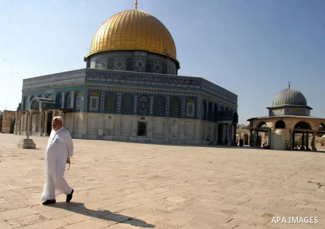 Palestinian persons near the Dome of the Rock on sep 2, 2009,Palestinian consider Jerusalem Islam's third holiest site.. Photo by Mahfouz Abu Turk