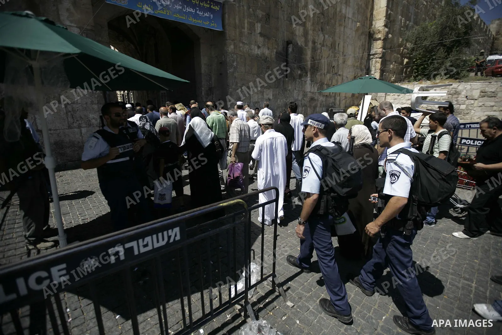 Palestinians during enter Al-Aqsa Mosque compound in Jerusalem, Friday Sep11, 2009, the third Friday of the Muslim holy month of Ramadan. Israel loosened restrictions governing who can enter Jerusalem from the West Bank...