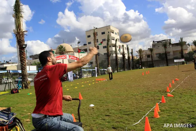 Palestinian Olympic team for the disabled during a test in Al_Gezira Club in Gaza city on Nov 17,2009. Palestinian Olympic team won Arab and international medals and have achieved excellent centers in the games in Tunisi...