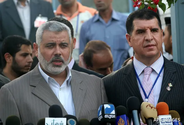 Palestinian Prime Minister in the Gaza Strip, Ismail Haniya visits the Jordanian Hospital in Gaza City on May 25, 2010. Photo by Mohammed Asad