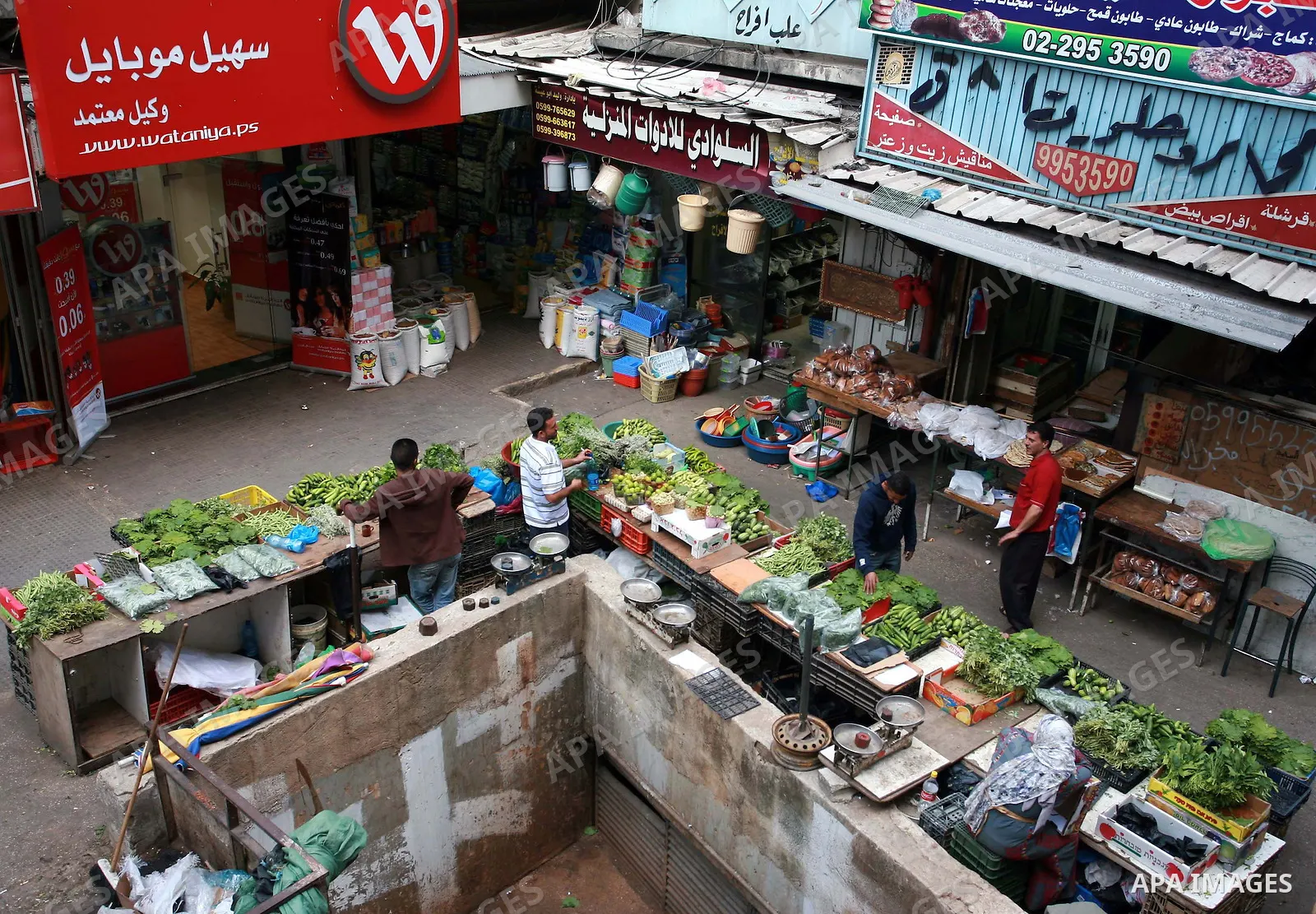 General view of the popular market (Al-Hesbah) in the West Bank city of Ramallah on May 25,2010.. photo by Eyad Jadallah