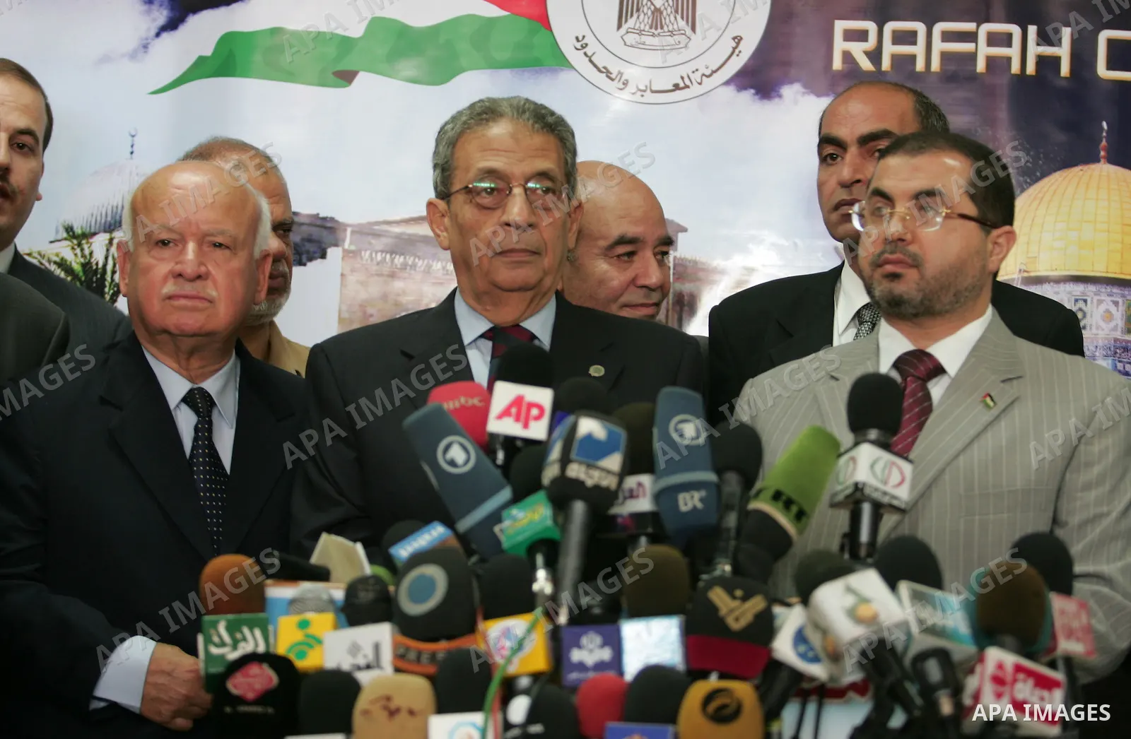Arab League chief Amr Mussa arrives in the Gaza Strip through the Rafah border crossing with Egypt June 13, 2010, on his first visit to the besieged territory which has been languishing under a tight Israeli-Egyptian blo...