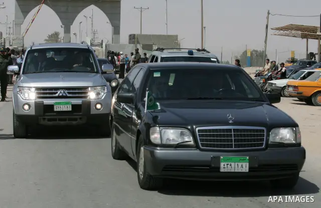 Arab League chief Amr Mussa arrives in the Gaza Strip through the Rafah border crossing with Egypt June 13, 2010, on his first visit to the besieged territory which has been languishing under a tight Israeli-Egyptian blo...