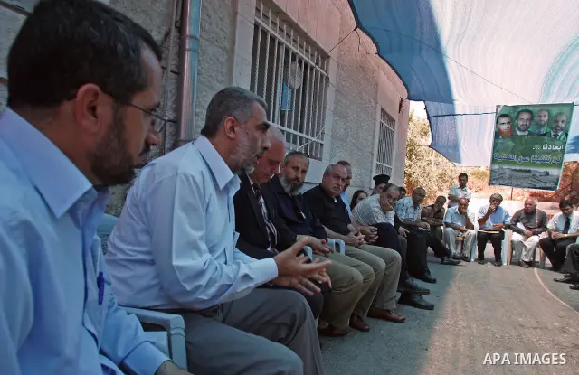 Arab Knesset members protest with Palestinian lawmakers from Hamas movements at the International Red Cross Committee (ICRC), headquarter in East Jerusalem July 5,2010. After Israel has stripped their Jerusalem residency...
