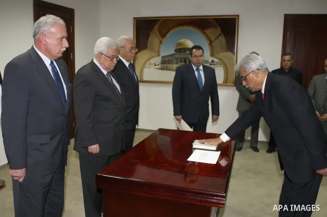 Palestinian President Mahmoud Abbas (Abu Mazen) appoints Abdul Rahman Bsaisu as ambassador to Slovakia in the West Bank city of Ramallah on August 1,2010. Photo by Thaer Ganaim