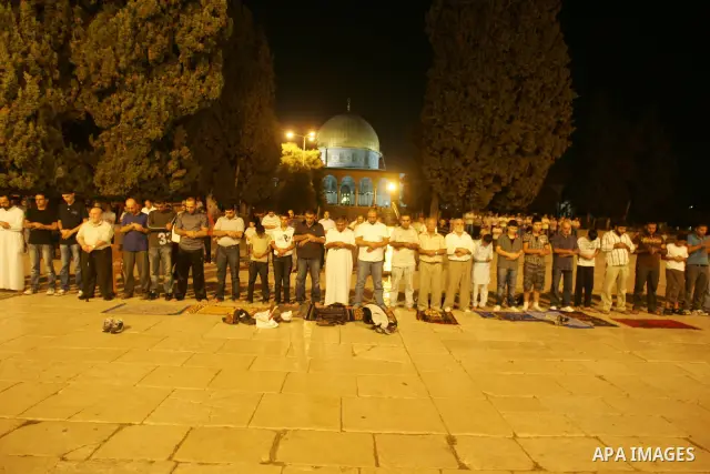 Palestinian Muslims pray Altarweh prayers at Al-Aqsa mosque compound in Jerusalem's old city, Tuesday, Aug. 10 2010 a day before the Muslim holy month of Ramadan. The holy month of Ramadan, when observant Muslims fast fr...