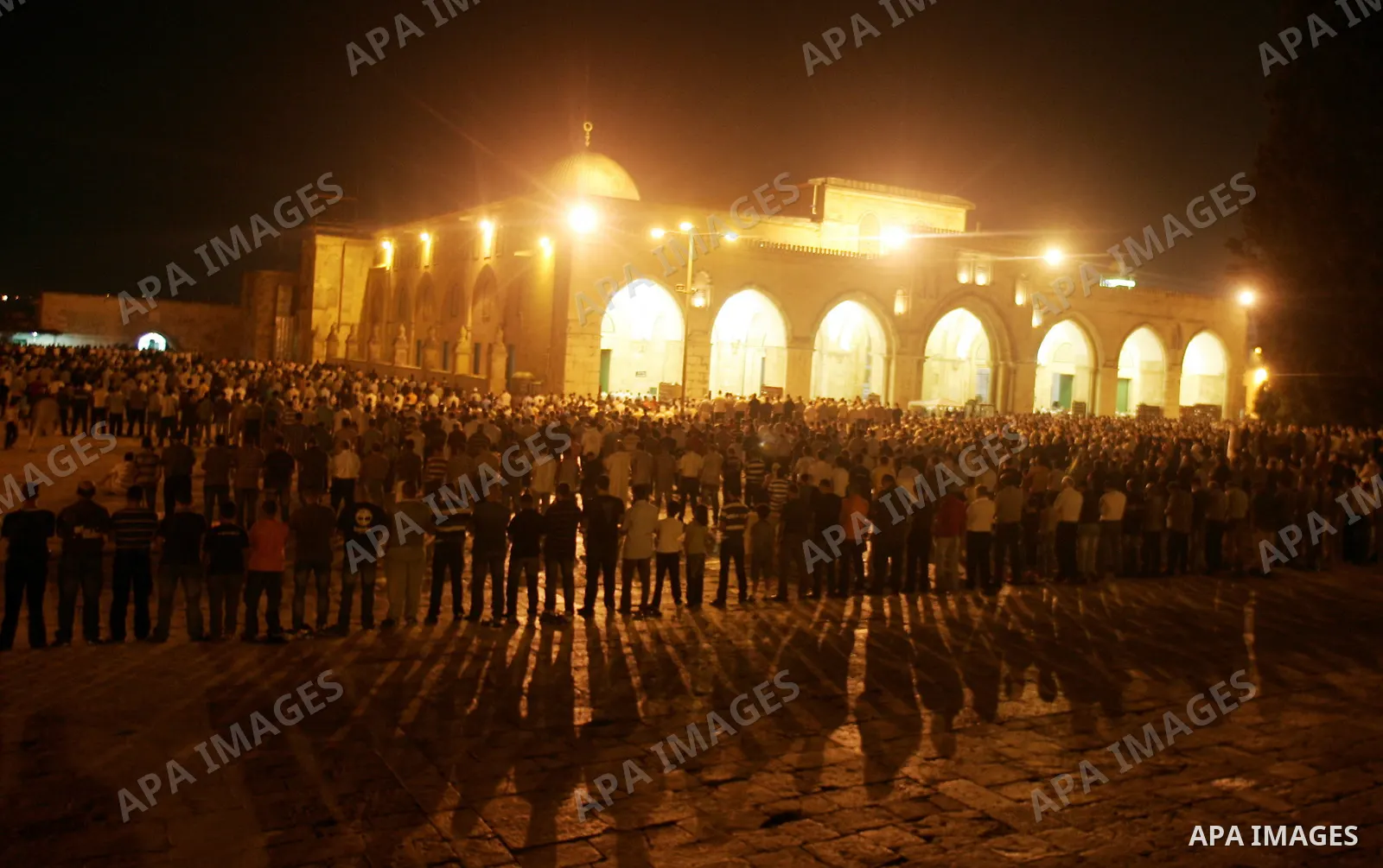Muslims pray in front of Al-Aqsa mosque on the compound known to Muslims as al-Haram al-Sharif and to Jews as Temple Mount during on the thirteenth day of the holy month of Ramadan in Jerusalem's Old City August 23, 2010...