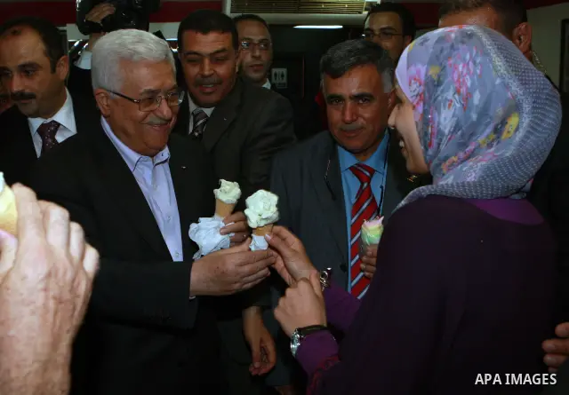 Palestinian President Mahmoud Abbas during a tour in the West Bank city of Ramallah on August 24,2010. Photo by Thaer Ganaim
