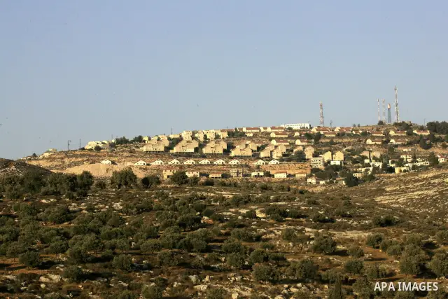 The jewish settlement of Allon Moreh is seen near the Palestinian village of Azmot in the West Bank city of Nablus Thursday, Sept. 16, 2010. US Secretary of State Hillary Rodham Clinton arrived to the Palestinian Authori...