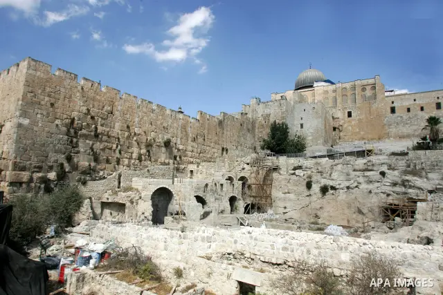 A general view of the Western Wall plaza and the Al-Aqsa mosque compound (background) in Jerusalem's old city on Oct. 7, 2010. Planners in Jerusalem are considering creating the first new 'gate' into the Old City in more...