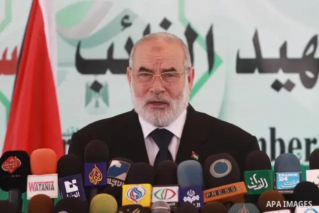 The spokesman of the Parliament, Ahmed Bahar delivers speech during a press conference at the Palestinian Legislative Council headquarters ,in Gaza City on October 11, 2010. About the Adoption of the Israeli government t...