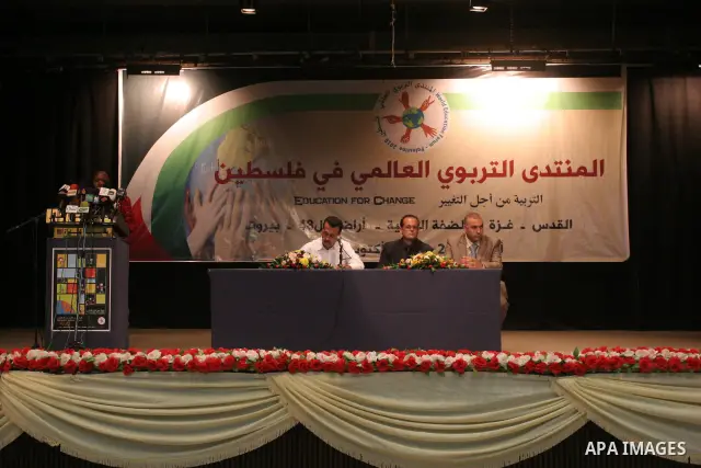 Palestinians and foreigners attend the ''education for change'' conference, in Gaza city on Oct. 28,2010. Photo by Mohammed Asad