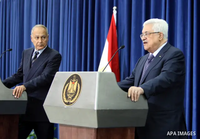 Palestinian President Mahmoud Abbas meets with Egyptian Foreign Minister Ahmed Abul Gheit and Egyptian intelligence chief Omar Suleiman in the West Bank city of Ramallah on Oct. 28,2010, priot to the beginning of 'direct...