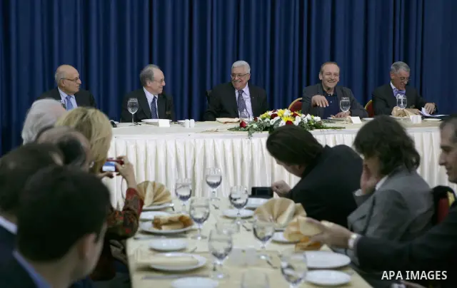 Palestinian President Mahmoud Abbas (Abu Mazen) during a meeting with a delegation from the Washington Institute for Near East Policy in the West Bank city of Ramallah on Nov. 14, 2010. Photo by Thaer Ganaim