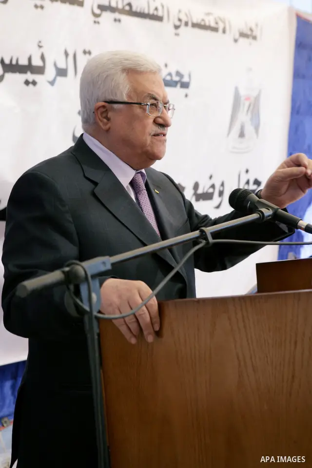 Palestinian President Mahmoud Abbas (Abu Mazen) lays the foundation stone of the Presidential Guest Palace in the West Bank city of Ramallah on December 1,2010. Photo by Thaer Ganaim