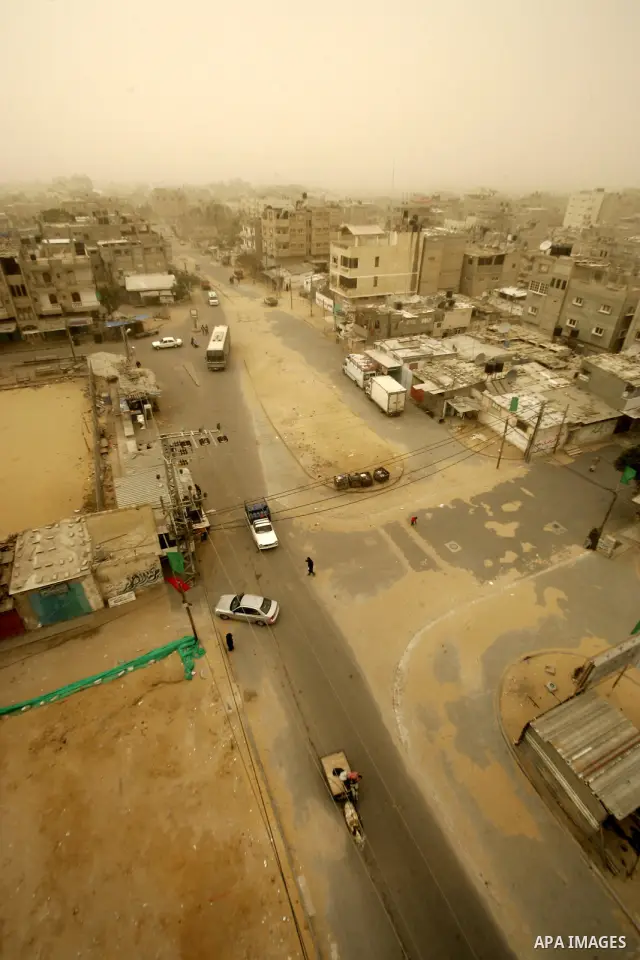 General view to the southern Gaza Strip town of Rafah during cold winds and sand storms on on Dec. 12,2010. Photo by Abed Rahim Khatib