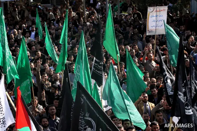 Palestinians protest against Palestinian President Mahmoud Abbas and his government following a recent broadcast by Al-Jazeera reportedly linking him to making broad concessions to Israel in peace talks, in Gaza city, Fr...