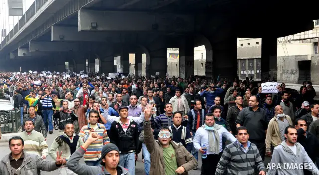 Anti-government protesters demonstrate against president Hosni Mubarak regime in Tahrir, or Liberation Square in Cairo, Egypt, Jan. 28, 2011. Photo by Ahmed Asad