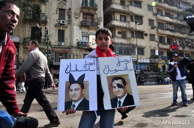 Anti-government protesters demonstrate against president Hosni Mubarak regime in Tahrir, or Liberation Square in Cairo, Egypt, Jan. 30, 2011. Photo by Ahmed Asad
