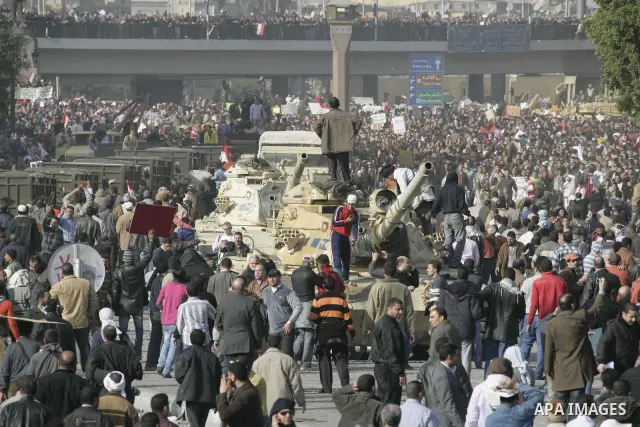 Pro and anti President Hosny Mubarak protesters clash at the Tahrir square, Cairo, Egypt, 02 February 2011. Media reports state on 02 February 2011 that clashes broke out in the main square of the Egyptian capital betwee...