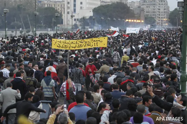 Anti-government protesters demonstrate against president Hosni Mubarak regime in Tahrir, or Liberation Square in Cairo, Egypt, Jan. 29, 2011. Photo by Karam Nasser