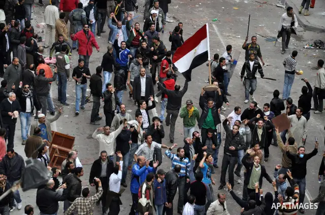 Egyptian anti-government demonstrators during clashes that erupted following Friday prayers in in Alexandria, Egypt, 28 January 2011. Violent clashes marked a 'Friday of rage' in Egypt, as anti-government protesters soug...