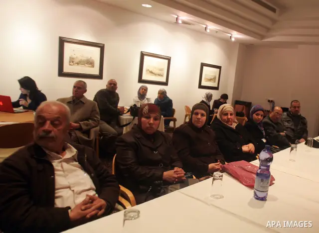 Palestinians attend a press conference to solidarity with the Egyptian people, in Jerusalem, on Feb. 10,2011. Photo by Mahfouz Abu Turk