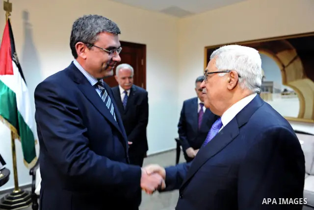 Palestinian President Mahmoud Abbas (Abu Mazen) during his meeting with the Romanian Foreign Minister, Teodor Baconschi in the West Bank city of Ramallah on March 1, 2011. Photo by Omar Rashidi