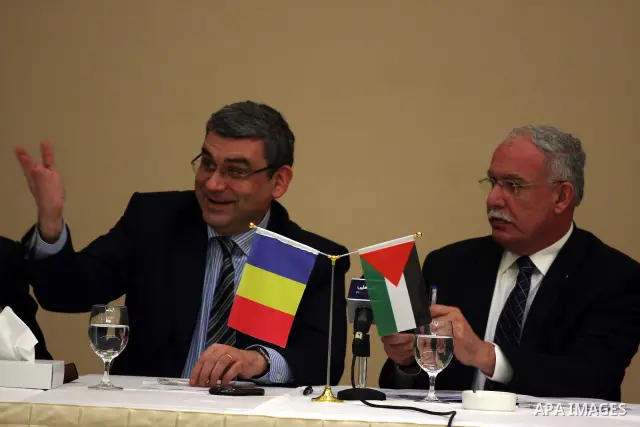 Palestinian Foreign Minister, Riyad al-Malki and the Romanian Foreign Minister, Teodor Baconschi attend a meeting in the West Bank city of Ramallah on March 1, 2011. Photo by Issam Rimawi