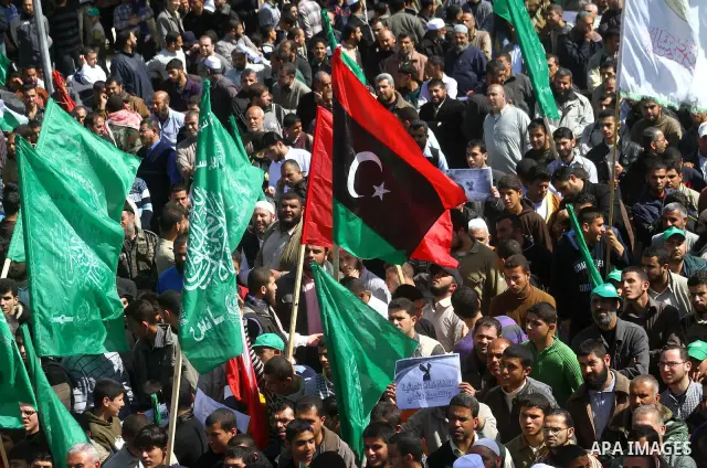 Palestinian Hamas supporters attend a Hamas rally in Gaza city, which called for an end to Palestinian divisions, March 4, 2011. Photo by Ashraf Amra