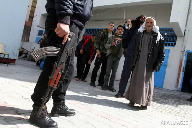 Palestinian prisoners are released from Hamas-run jail in Gaza City, March 5, 2011. Hamas released on Saturday 80 prisoners from its jail after a request from Palestinian Legislative Council.. Photo by Ashraf Amra