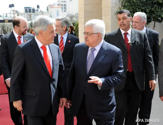 Palestinian President Mahmoud Abbas meets with the Chile's President Sebastian Pinera in the West Bank town of Ramallah on March 5,2011. In the second day visit of Pinera that will also take him to Bethlehem, where he wi...
