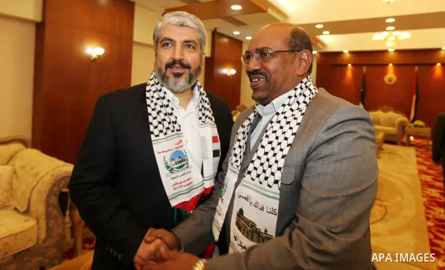 The head of the Hamas political bureau, Khaled Mashaal meets with the Sudanese President, Omar al-Bashir in Khartoum on March 6,2011. Photo by STR