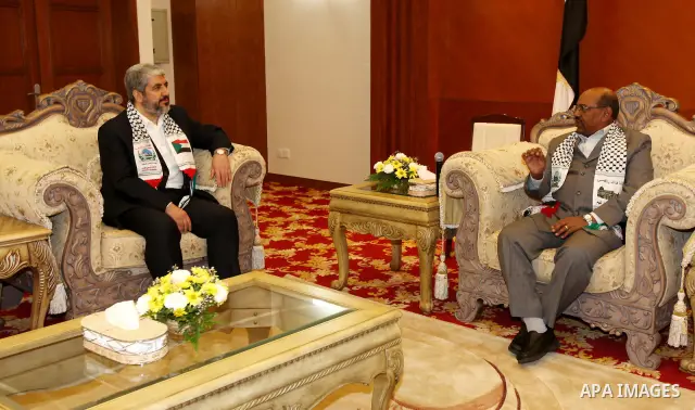 The head of the Hamas political bureau, Khaled Mashaal meets with the Sudanese President, Omar al-Bashir in Khartoum on March 6,2011. Photo by STR