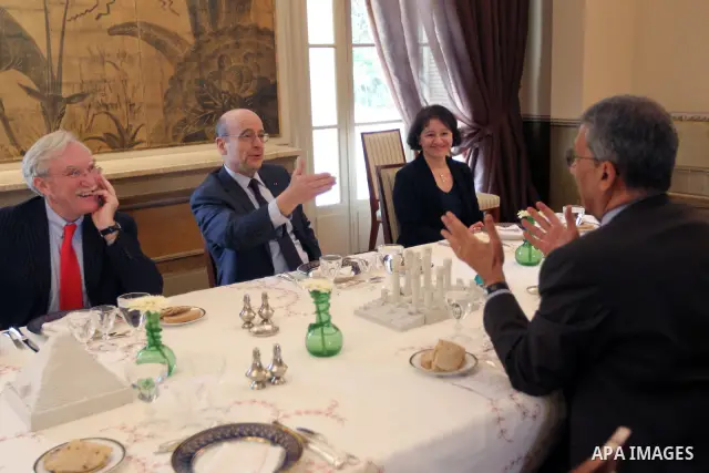 French newly appointed Foreign Minister Alain Juppe (L) meets with the Arab League general secretary Amr Mussa (R) in Cairo on March 6, 2011 as part of a visit during which he affirmed his country's commitment to Egypt....