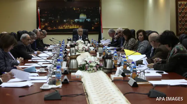 Palestinian Prime Minister Salam Fayyad heads cabinet meeting in the West Bank city of Ramallah March 15, 2011. Photo by Mustafa Abu Dayeh