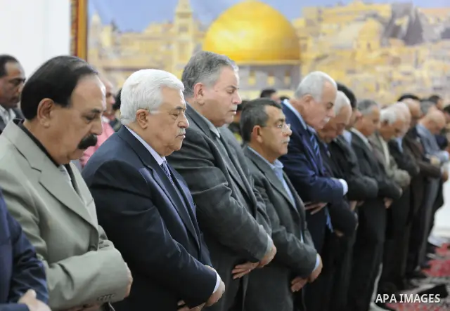 Palestinian President Mahmoud Abbas (Abu Mazen) attends Friday prayers in the West Bank city of Ramallah on March 18, 2011. Photo by Omar Rashidi